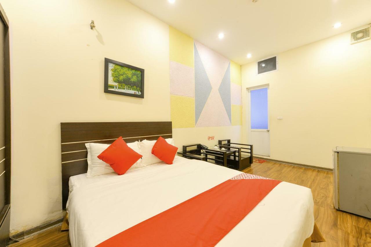 Oyo 279 West Lake Hotel Hanoi Exterior photo